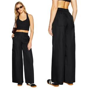 NWT Fabletics Black Nylon High Waist Water Resistant Cargo Wide Leg Pant -Medium